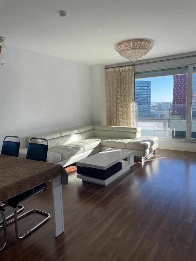Fira De Barcelona City View Apartment With Garage Parking L'Hospitalet de Llobregat Eksteriør bilde