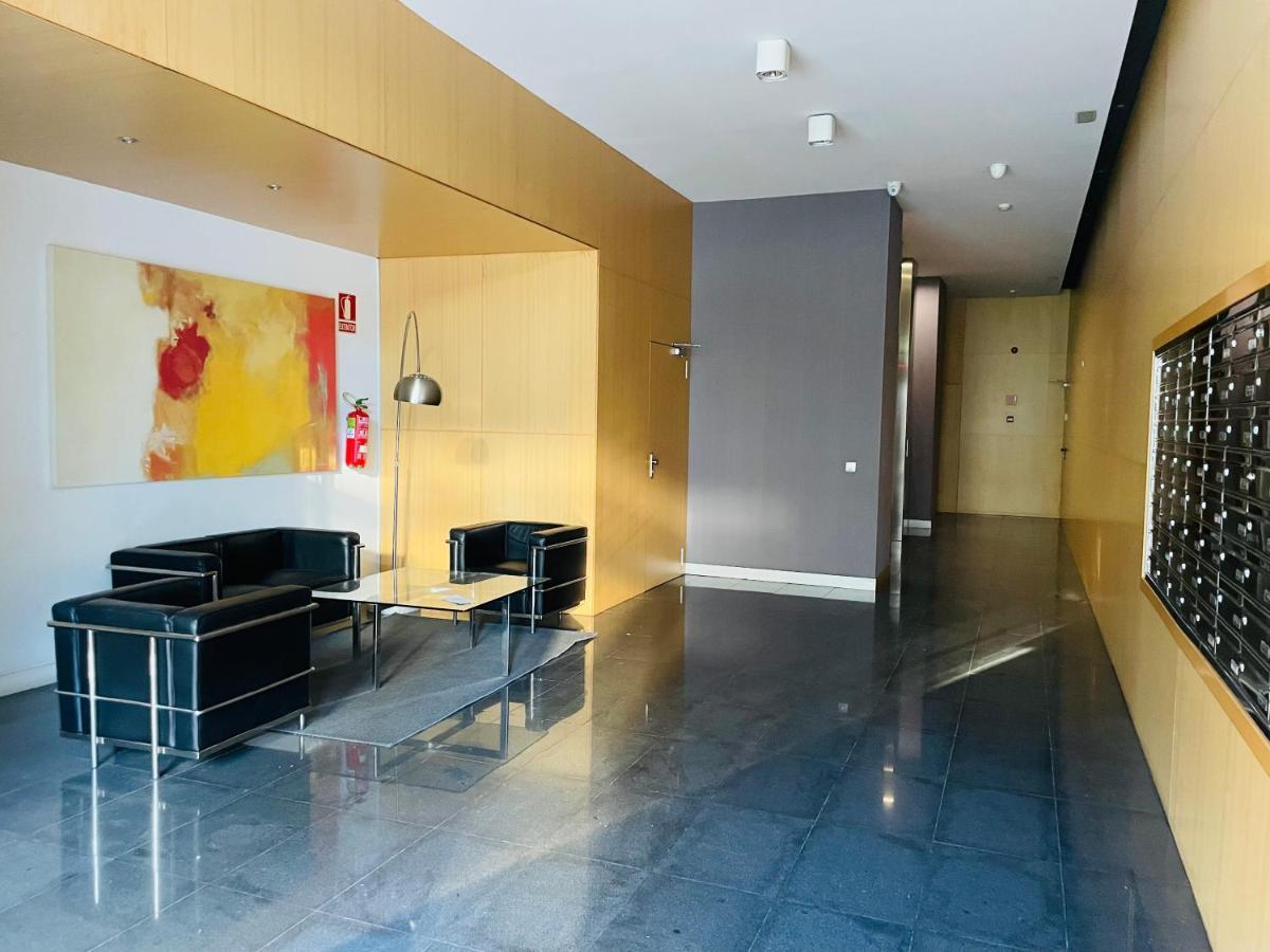 Fira De Barcelona City View Apartment With Garage Parking L'Hospitalet de Llobregat Eksteriør bilde