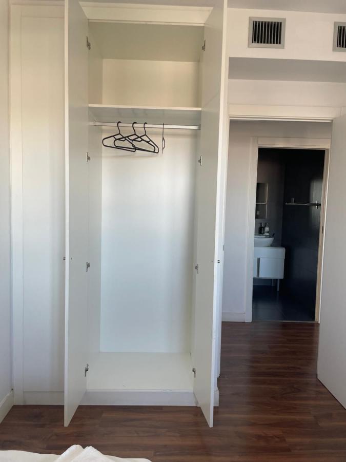 Fira De Barcelona City View Apartment With Garage Parking L'Hospitalet de Llobregat Eksteriør bilde