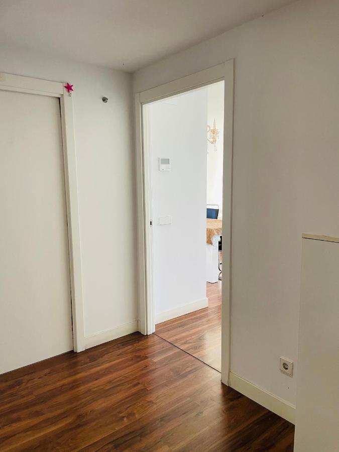 Fira De Barcelona City View Apartment With Garage Parking L'Hospitalet de Llobregat Eksteriør bilde